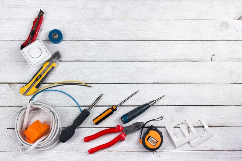 Безопасность при замене электропроводки: основные правила